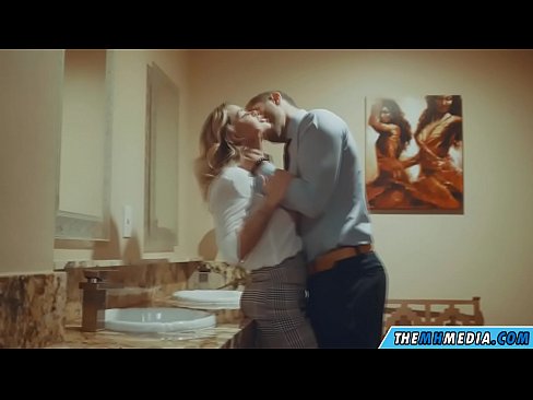 ❤️ Wann eng Busty Blond Iech an engem ëffentlechen Toilette verféiert ❤❌ Porno op lb.pornpictureshq.ru ️❤